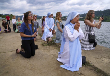 APTOPIX Eucharist Pilgrimage